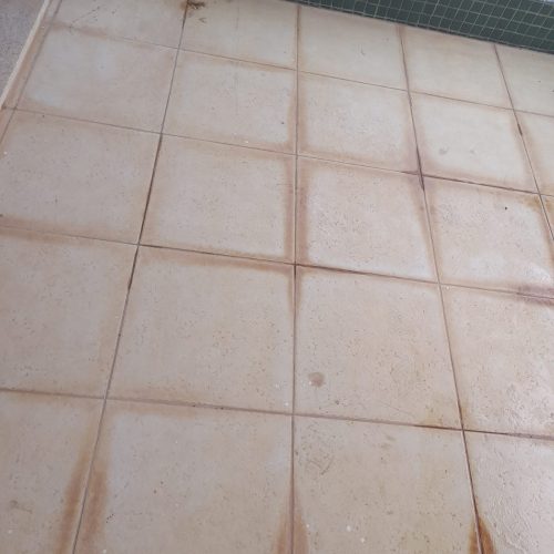limpeza de piso cerâmico encardido em Goiânia