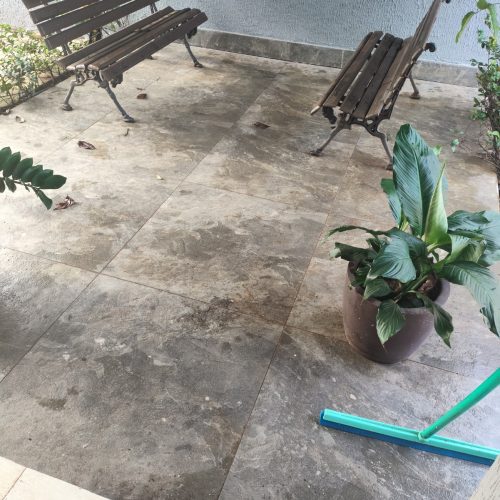 antes e depois de restauração de piso em Goiânia