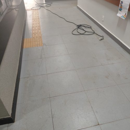 restauração de piso com brilho intenso em Goiânia